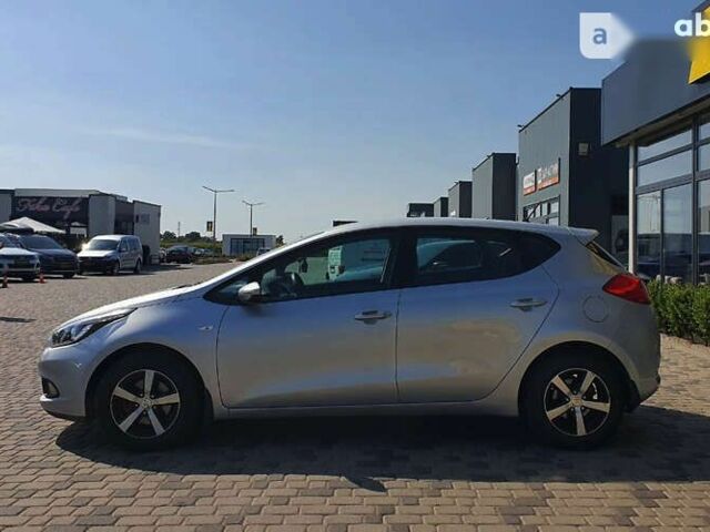 Кіа Сід, об'ємом двигуна 1.6 л та пробігом 70 тис. км за 12200 $, фото 5 на Automoto.ua