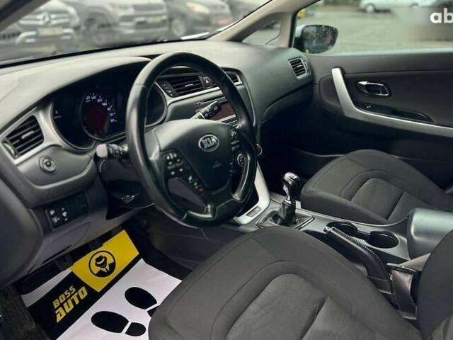 Киа Сид, объемом двигателя 1.4 л и пробегом 196 тыс. км за 8600 $, фото 9 на Automoto.ua