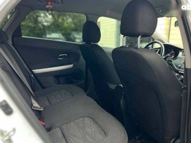 Киа Сид, объемом двигателя 1.4 л и пробегом 196 тыс. км за 8600 $, фото 28 на Automoto.ua