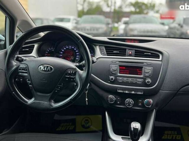 Киа Сид, объемом двигателя 1.4 л и пробегом 196 тыс. км за 8600 $, фото 15 на Automoto.ua
