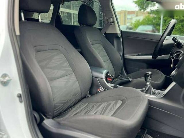 Киа Сид, объемом двигателя 1.4 л и пробегом 196 тыс. км за 8600 $, фото 22 на Automoto.ua