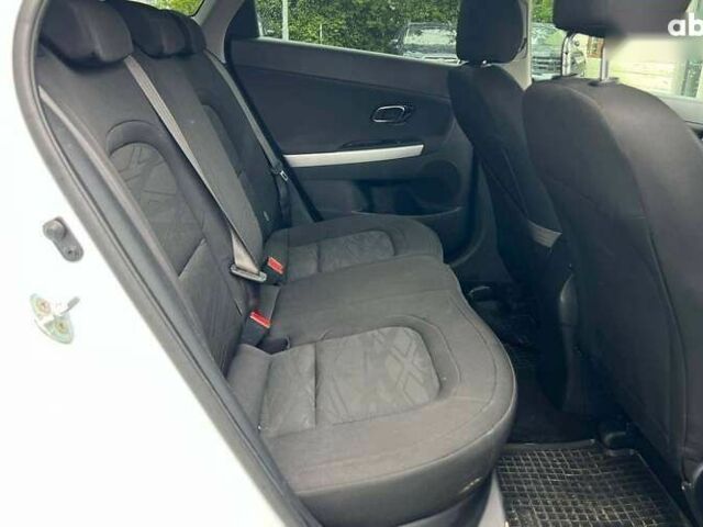 Киа Сид, объемом двигателя 1.4 л и пробегом 196 тыс. км за 8600 $, фото 29 на Automoto.ua