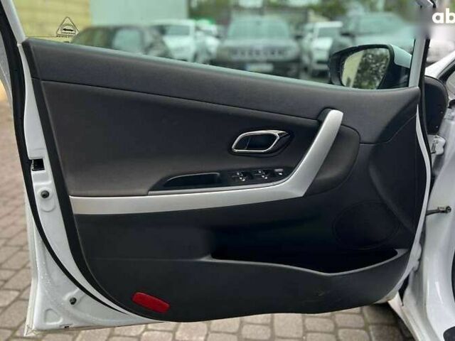 Киа Сид, объемом двигателя 1.4 л и пробегом 196 тыс. км за 8600 $, фото 7 на Automoto.ua