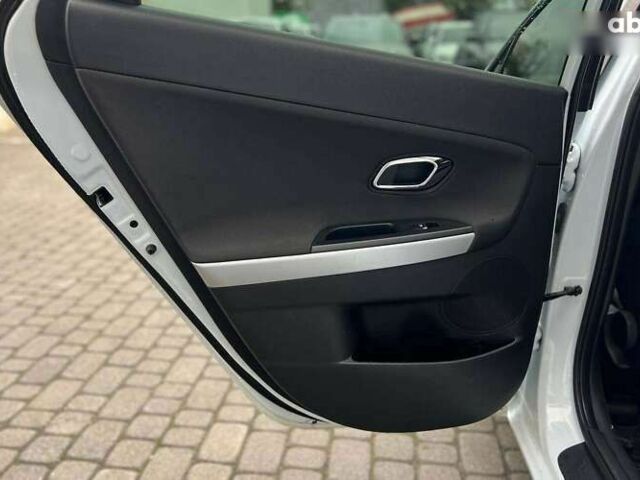 Киа Сид, объемом двигателя 1.4 л и пробегом 196 тыс. км за 8600 $, фото 24 на Automoto.ua