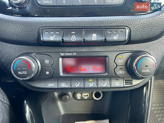 Киа Сид, объемом двигателя 1.58 л и пробегом 280 тыс. км за 11900 $, фото 2 на Automoto.ua