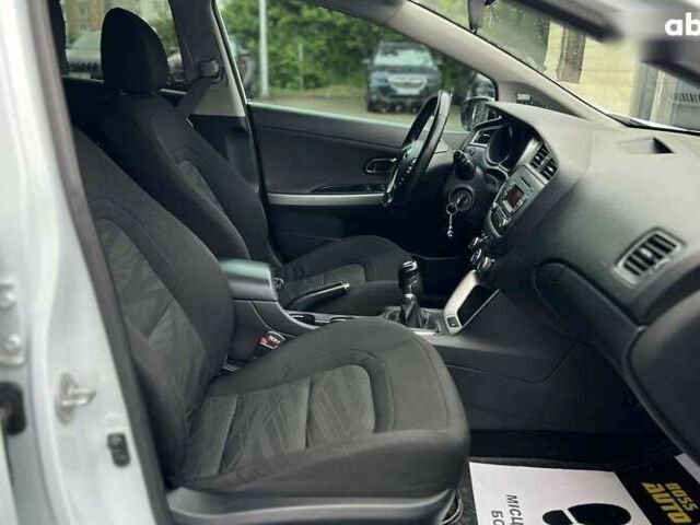 Киа Сид, объемом двигателя 1.4 л и пробегом 196 тыс. км за 8600 $, фото 23 на Automoto.ua