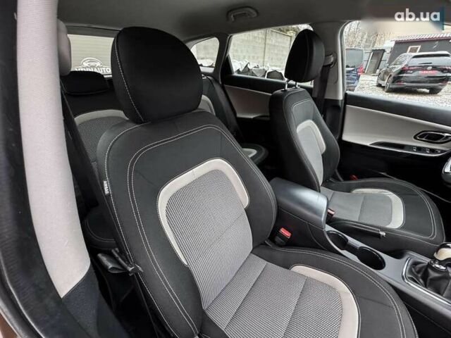 Кіа Сід, об'ємом двигуна 1.6 л та пробігом 214 тис. км за 9700 $, фото 25 на Automoto.ua