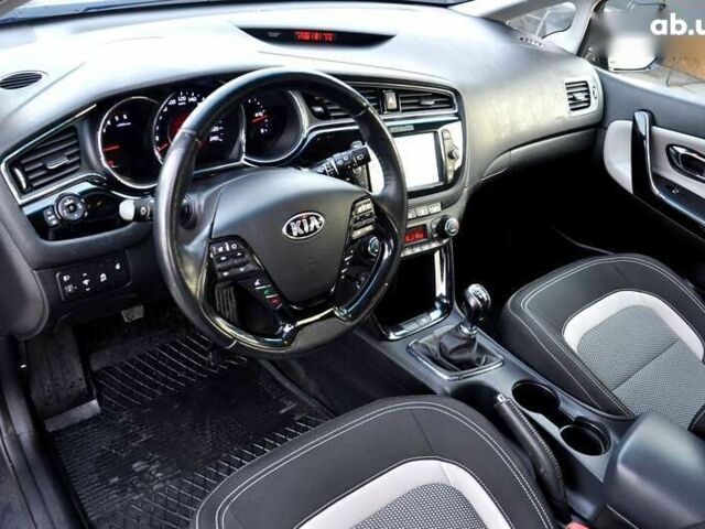 Киа Сид, объемом двигателя 1.6 л и пробегом 130 тыс. км за 11500 $, фото 17 на Automoto.ua