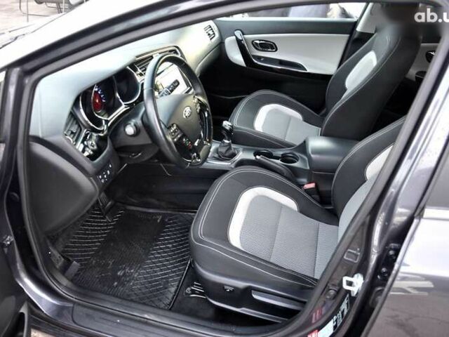 Киа Сид, объемом двигателя 1.6 л и пробегом 130 тыс. км за 11500 $, фото 15 на Automoto.ua