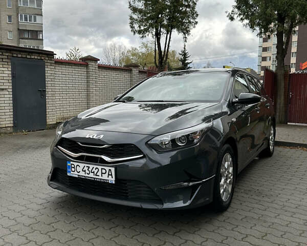 Киа Сид, объемом двигателя 1.6 л и пробегом 17 тыс. км за 19000 $, фото 2 на Automoto.ua