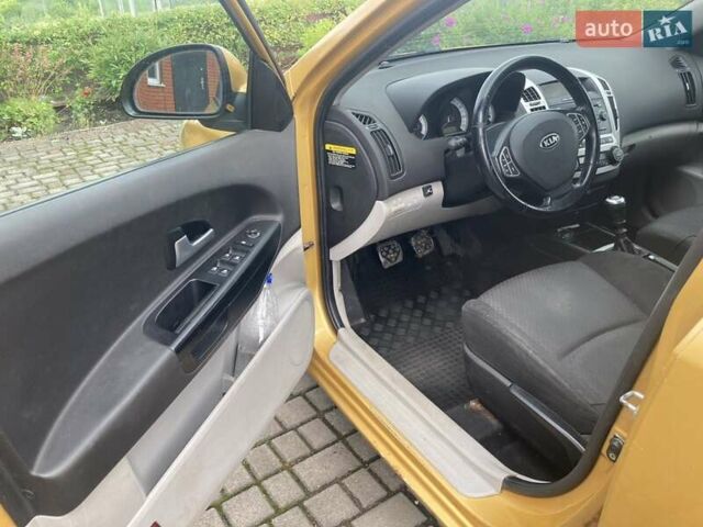 Киа Сид 2007 в Хмельницком на Automoto.ua Желтый Киа Сид, объемом двигателя 1.59 л и пробегом 198 тыс. км за 4000 $, фото 8 на Automoto.ua