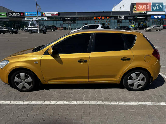 Желтый Киа Сид, объемом двигателя 1.6 л и пробегом 154 тыс. км за 6500 $, фото 7 на Automoto.ua