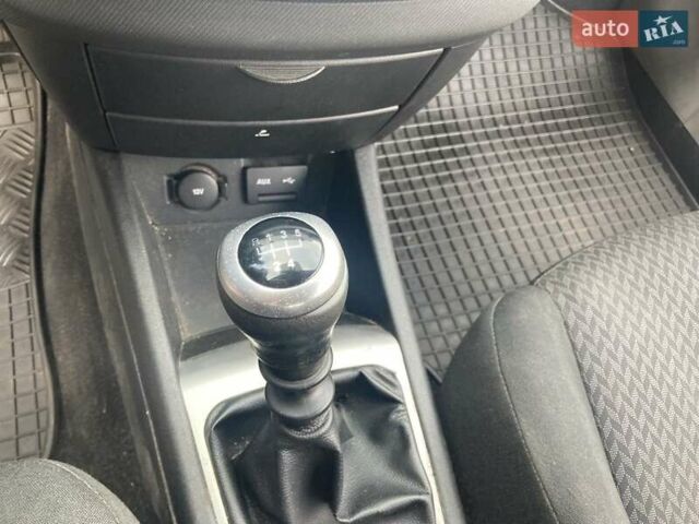 Жовтий Кіа Сід, об'ємом двигуна 1.59 л та пробігом 198 тис. км за 4999 $, фото 21 на Automoto.ua