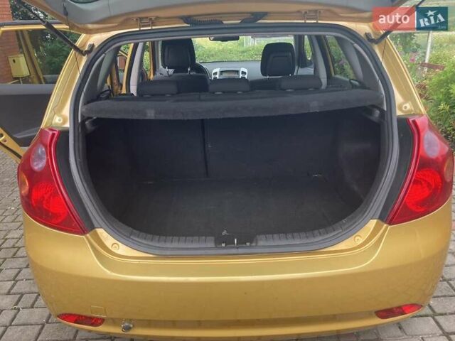 Киа Сид 2007 в Хмельницком на Automoto.ua Желтый Киа Сид, объемом двигателя 1.59 л и пробегом 198 тыс. км за 4000 $, фото 11 на Automoto.ua