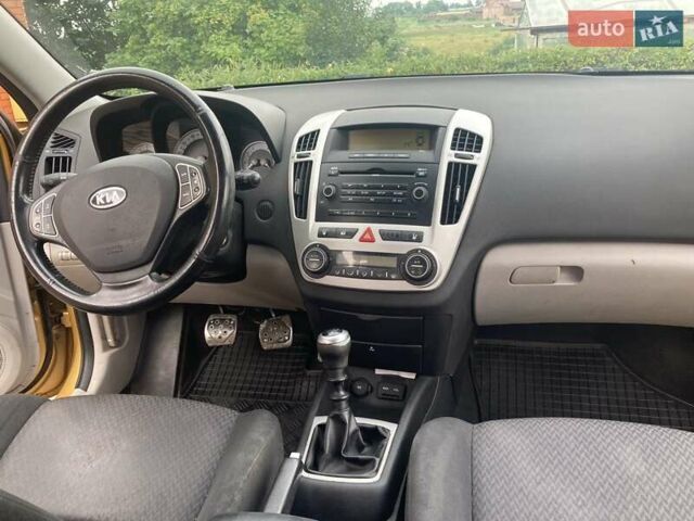 Киа Сид 2007 в Хмельницком на Automoto.ua Желтый Киа Сид, объемом двигателя 1.59 л и пробегом 198 тыс. км за 4000 $, фото 15 на Automoto.ua