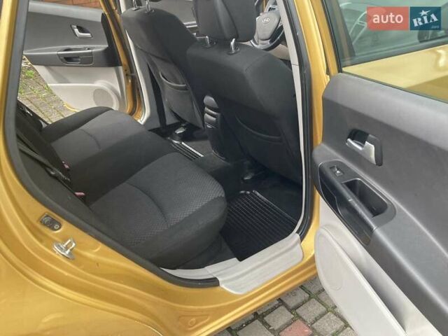 Жовтий Кіа Сід, об'ємом двигуна 1.59 л та пробігом 198 тис. км за 4999 $, фото 12 на Automoto.ua