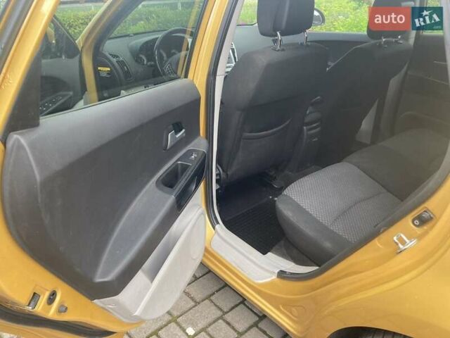 Киа Сид 2007 в Хмельницком на Automoto.ua Желтый Киа Сид, объемом двигателя 1.59 л и пробегом 198 тыс. км за 4000 $, фото 9 на Automoto.ua