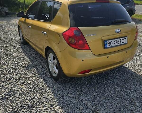 Желтый Киа Сид, объемом двигателя 1.59 л и пробегом 175 тыс. км за 6200 $, фото 3 на Automoto.ua