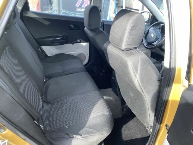 Желтый Киа Сид, объемом двигателя 1.4 л и пробегом 360 тыс. км за 3700 $, фото 8 на Automoto.ua