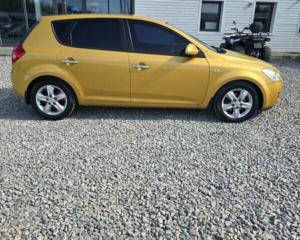 Желтый Киа Сид, объемом двигателя 1.59 л и пробегом 175 тыс. км за 6200 $, фото 6 на Automoto.ua