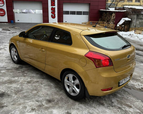 Жовтий Кіа Сід, об'ємом двигуна 1.6 л та пробігом 108 тис. км за 6000 $, фото 4 на Automoto.ua