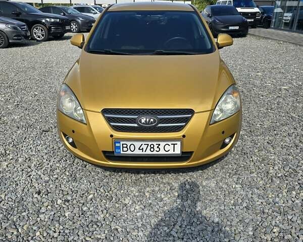 Желтый Киа Сид, объемом двигателя 1.59 л и пробегом 175 тыс. км за 6200 $, фото 1 на Automoto.ua