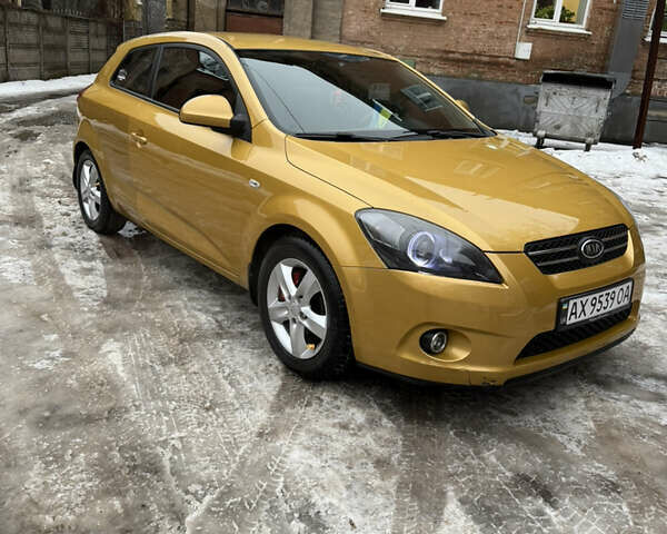 Жовтий Кіа Сід, об'ємом двигуна 1.6 л та пробігом 108 тис. км за 6000 $, фото 1 на Automoto.ua