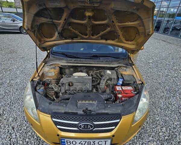 Желтый Киа Сид, объемом двигателя 1.59 л и пробегом 175 тыс. км за 6200 $, фото 15 на Automoto.ua