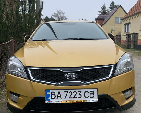 Жовтий Кіа Сід, об'ємом двигуна 1.6 л та пробігом 193 тис. км за 6950 $, фото 3 на Automoto.ua