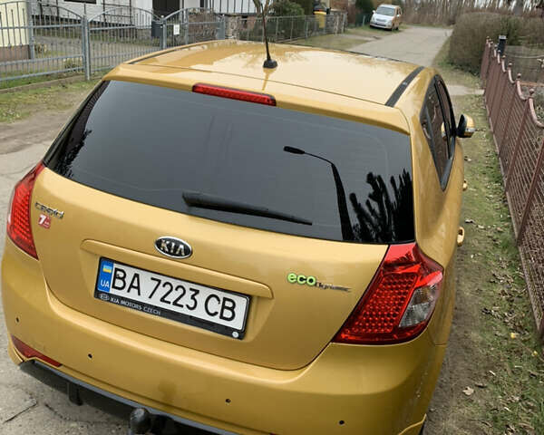 Жовтий Кіа Сід, об'ємом двигуна 1.6 л та пробігом 193 тис. км за 6950 $, фото 6 на Automoto.ua