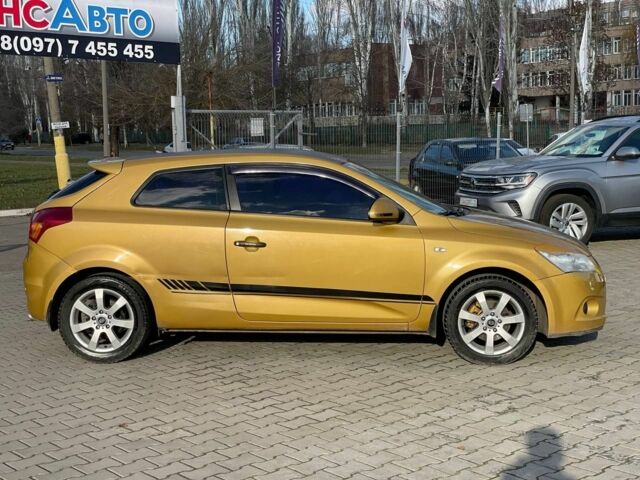Жовтий Кіа Сід, об'ємом двигуна 1.4 л та пробігом 258 тис. км за 5400 $, фото 6 на Automoto.ua