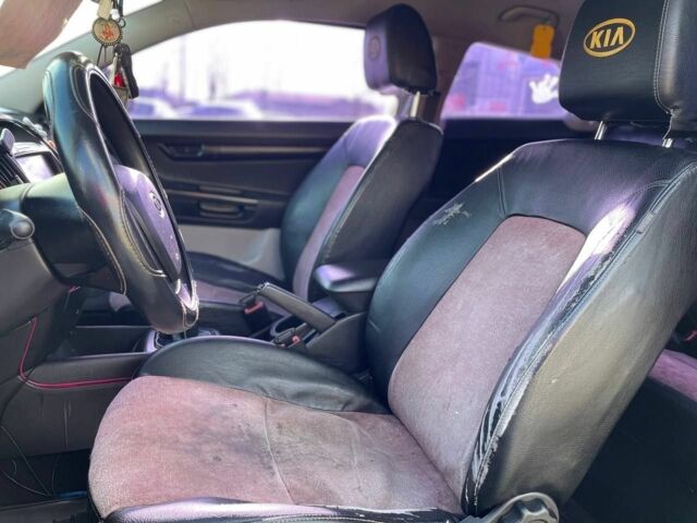 Жовтий Кіа Сід, об'ємом двигуна 1.4 л та пробігом 258 тис. км за 5400 $, фото 14 на Automoto.ua