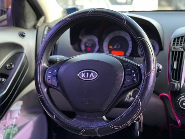 Жовтий Кіа Сід, об'ємом двигуна 1.4 л та пробігом 258 тис. км за 5400 $, фото 12 на Automoto.ua