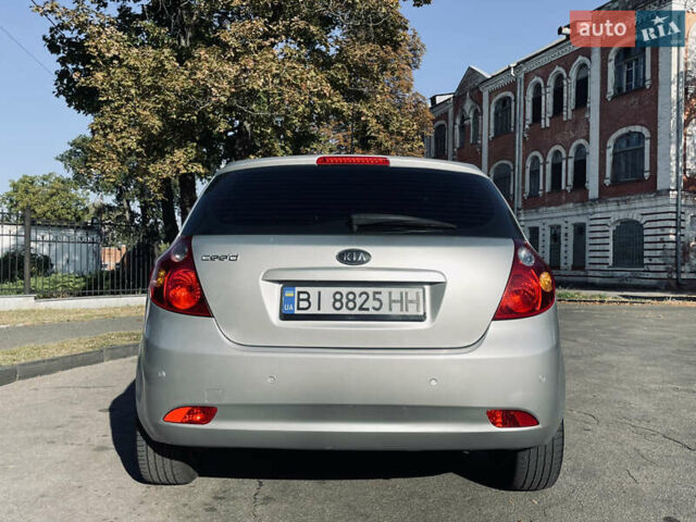 Серый Киа Сид, объемом двигателя 1.6 л и пробегом 223 тыс. км за 5500 $, фото 6 на Automoto.ua