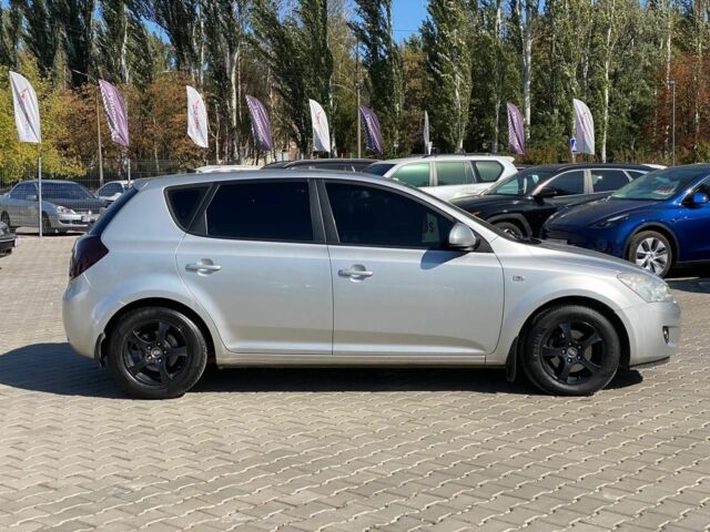 Серый Киа Сид, объемом двигателя 1.6 л и пробегом 244 тыс. км за 5700 $, фото 7 на Automoto.ua