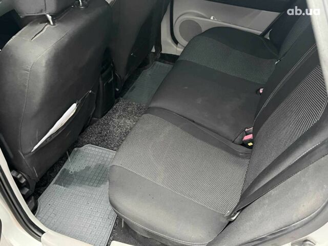 Серый Киа Сид, объемом двигателя 1.6 л и пробегом 227 тыс. км за 5590 $, фото 21 на Automoto.ua