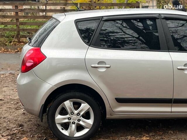 Серый Киа Сид, объемом двигателя 1.6 л и пробегом 227 тыс. км за 5590 $, фото 11 на Automoto.ua