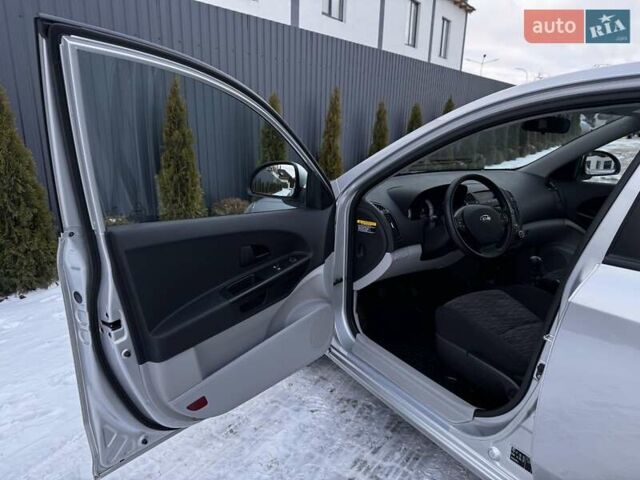 Сірий Кіа Сід, об'ємом двигуна 1.6 л та пробігом 77 тис. км за 7199 $, фото 42 на Automoto.ua