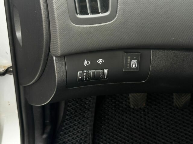 Серый Киа Сид, объемом двигателя 1.6 л и пробегом 230 тыс. км за 4900 $, фото 11 на Automoto.ua