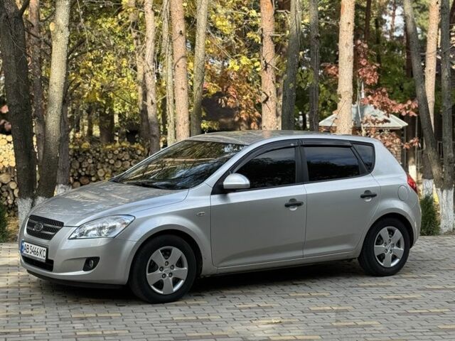 Кіа Сід 2007 у Бершаде на Automoto.ua Сірий Кіа Сід, об'ємом двигуна 1.6 л та пробігом 240 тис. км за 5150 $, фото 7 на Automoto.ua