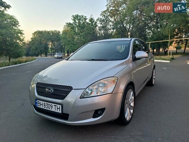 Серый Киа Сид, объемом двигателя 2 л и пробегом 320 тыс. км за 7000 $, фото 36 на Automoto.ua
