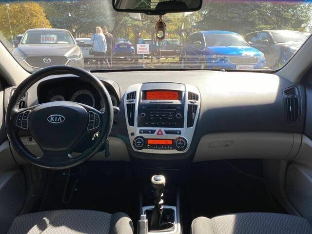 Серый Киа Сид, объемом двигателя 1.6 л и пробегом 244 тыс. км за 5700 $, фото 9 на Automoto.ua
