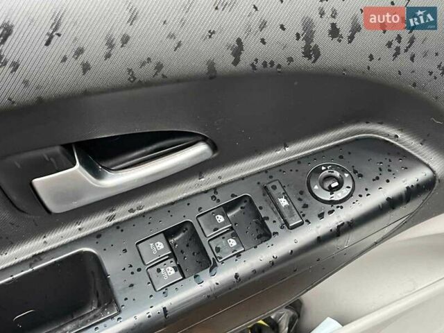 Серый Киа Сид, объемом двигателя 1.6 л и пробегом 227 тыс. км за 5590 $, фото 23 на Automoto.ua