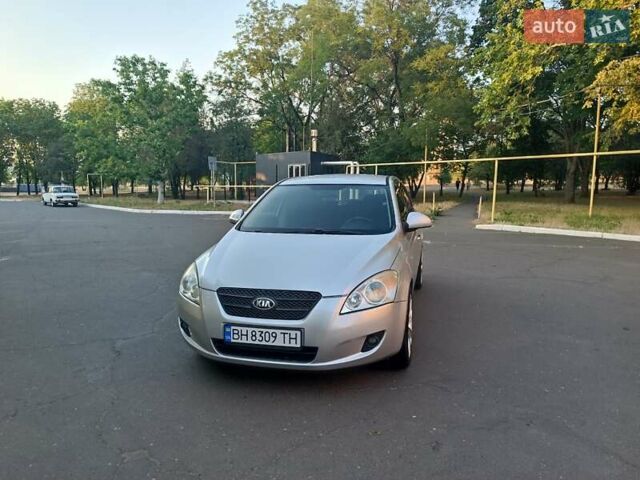 Серый Киа Сид, объемом двигателя 2 л и пробегом 320 тыс. км за 7000 $, фото 21 на Automoto.ua