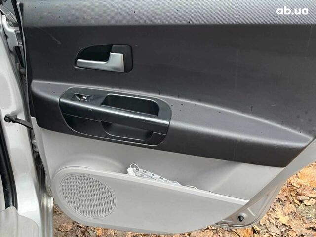 Серый Киа Сид, объемом двигателя 1.6 л и пробегом 227 тыс. км за 5590 $, фото 18 на Automoto.ua