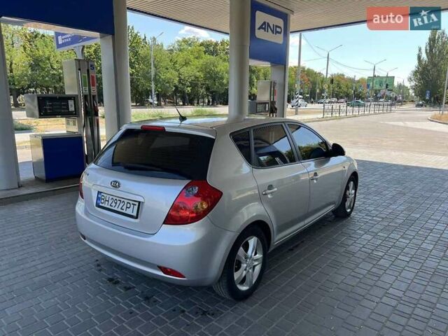 Сірий Кіа Сід, об'ємом двигуна 1.59 л та пробігом 210 тис. км за 6999 $, фото 8 на Automoto.ua