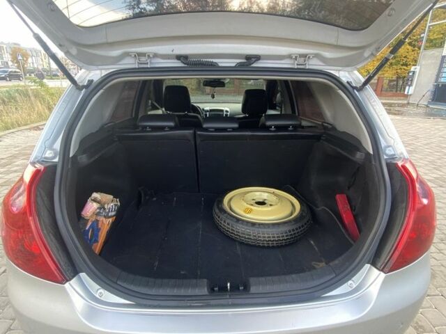 Сірий Кіа Сід, об'ємом двигуна 1.6 л та пробігом 305 тис. км за 5500 $, фото 4 на Automoto.ua