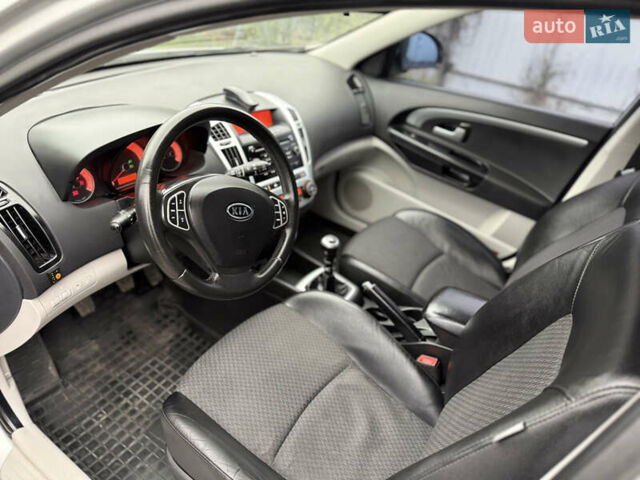 Серый Киа Сид, объемом двигателя 2 л и пробегом 191 тыс. км за 5700 $, фото 29 на Automoto.ua