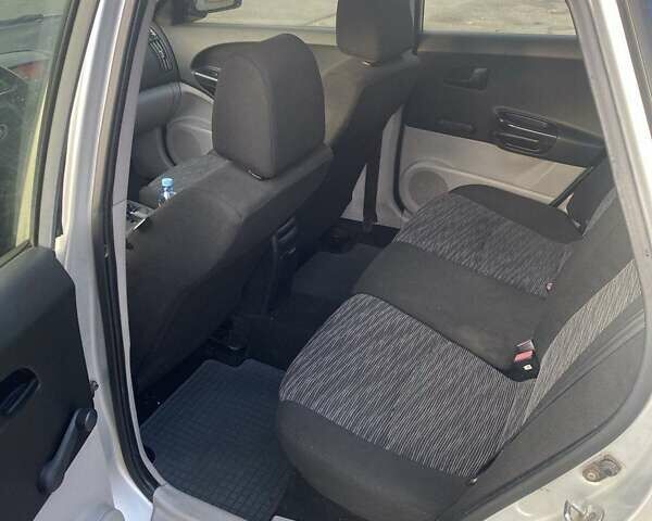 Киа Сид 2007 в Киеве на Automoto.ua Серый Киа Сид, объемом двигателя 1.4 л и пробегом 222 тыс. км за 3499 $, фото 9 на Automoto.ua