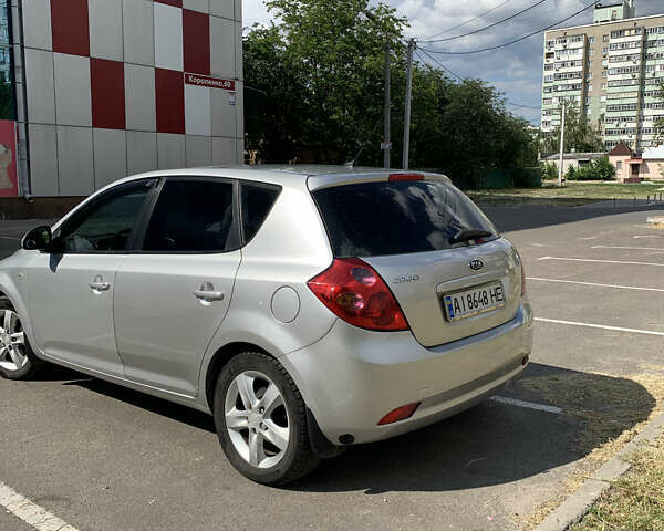 Серый Киа Сид, объемом двигателя 1.59 л и пробегом 226 тыс. км за 5300 $, фото 6 на Automoto.ua
